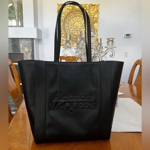 Signature Alexander McQueen Black Leather Shopper Tote